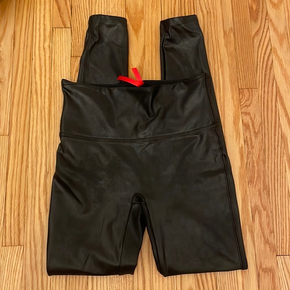 Spanx faux leather leggings - Picture 5 of 9